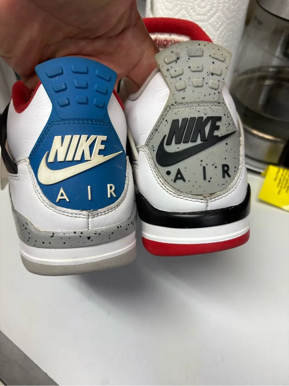 Authentic 100% Nike Air Jordan men’s size 9.5 excellent conditionWhite/Red/Blue